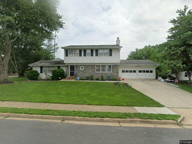 917 Westwood Dr NE