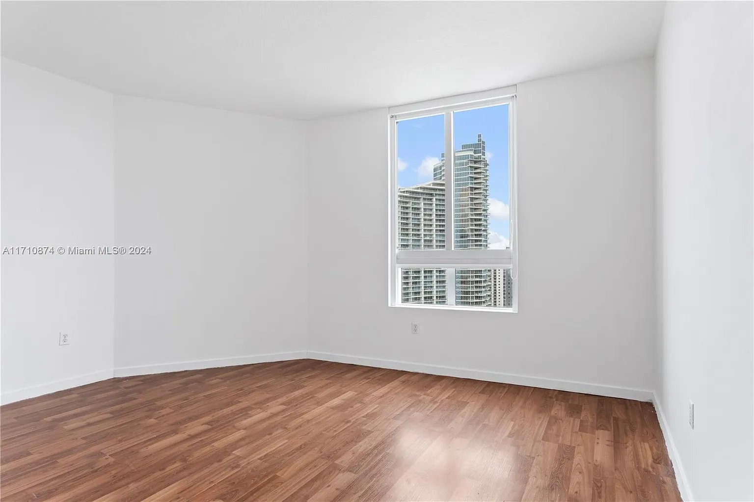 1900 N Bayshore Dr APT 2902