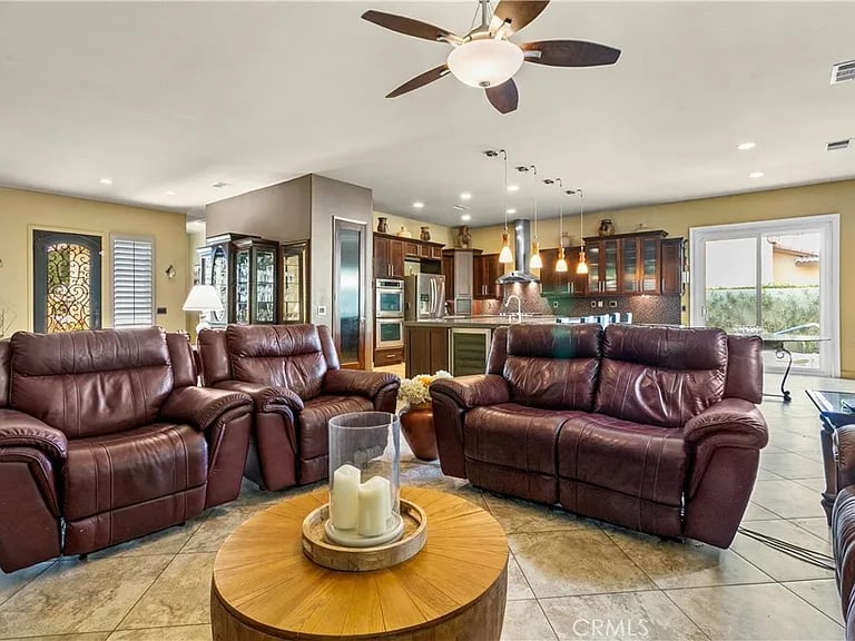 43440 Amaryllis Way