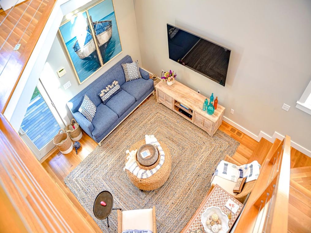 12 Pocasset Ave