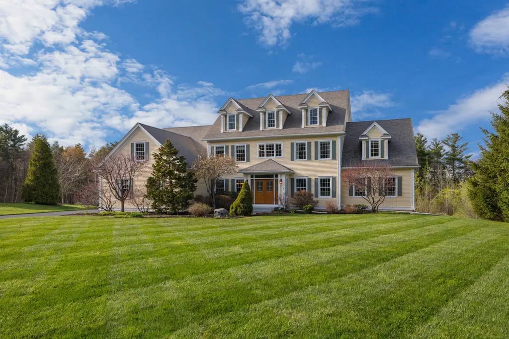 20 Rose Petal Ln