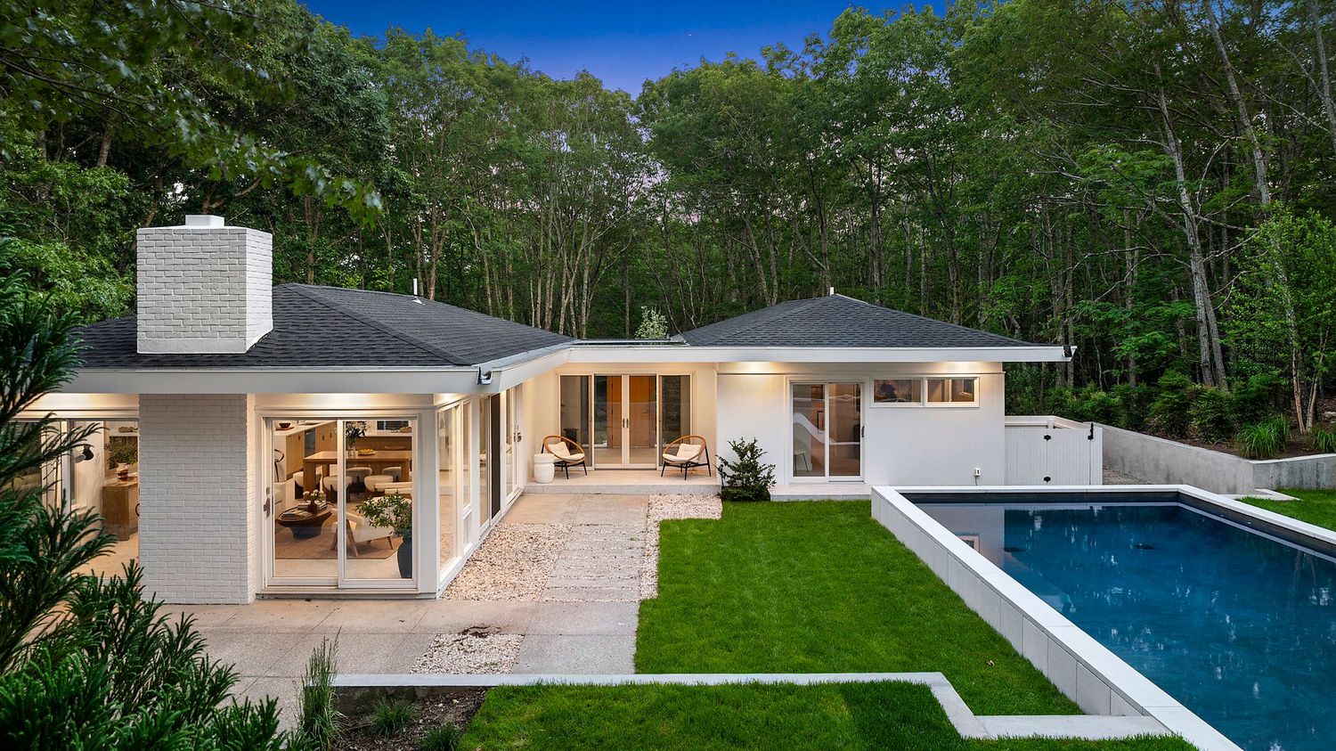Whitecrest: Mid-Century Modern, Gut-Renovated and Gorgeous