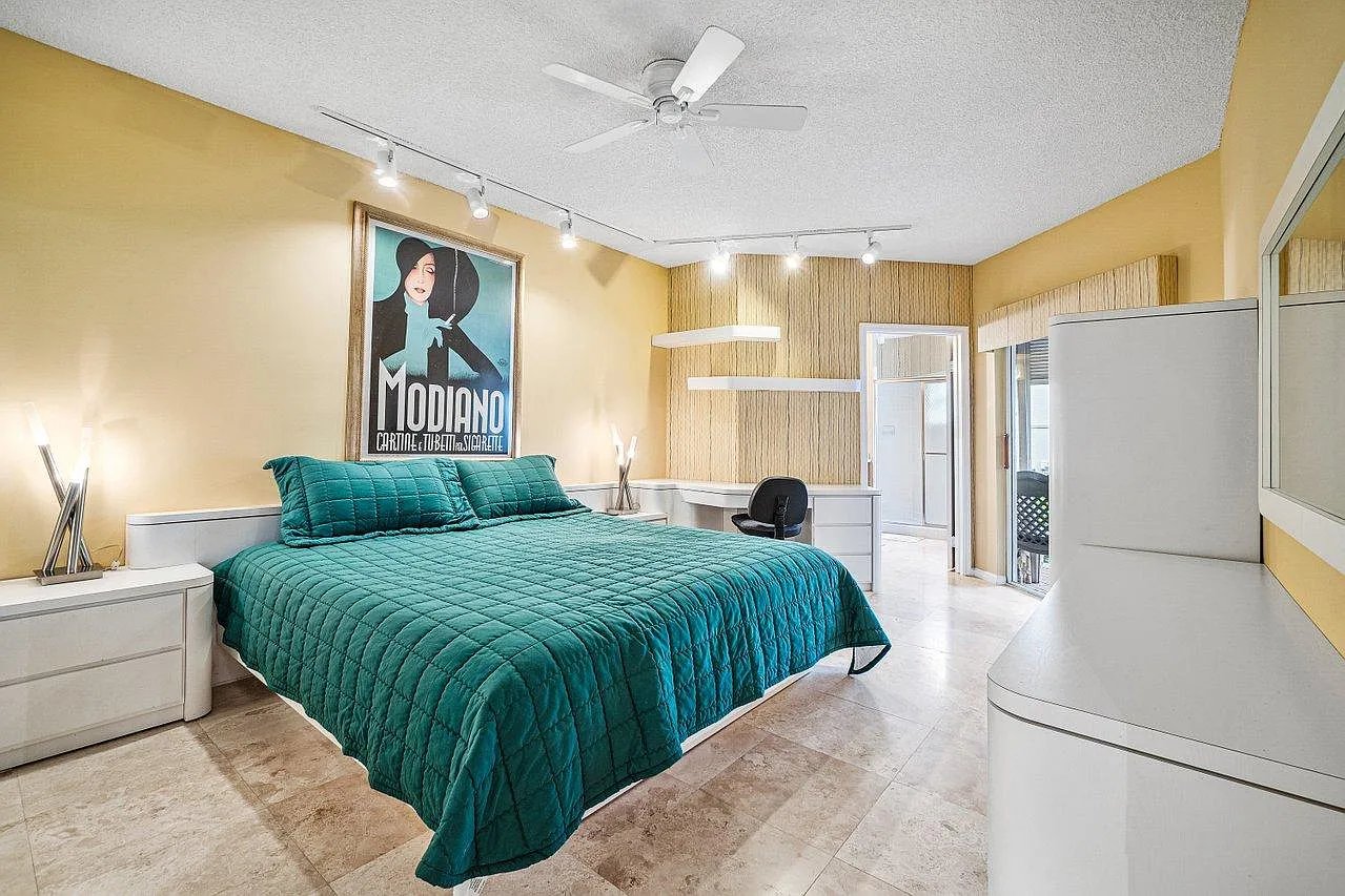 6566 Via Regina #6566