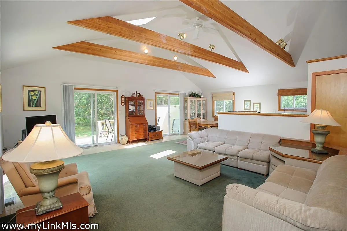 137 Charles Neck Way