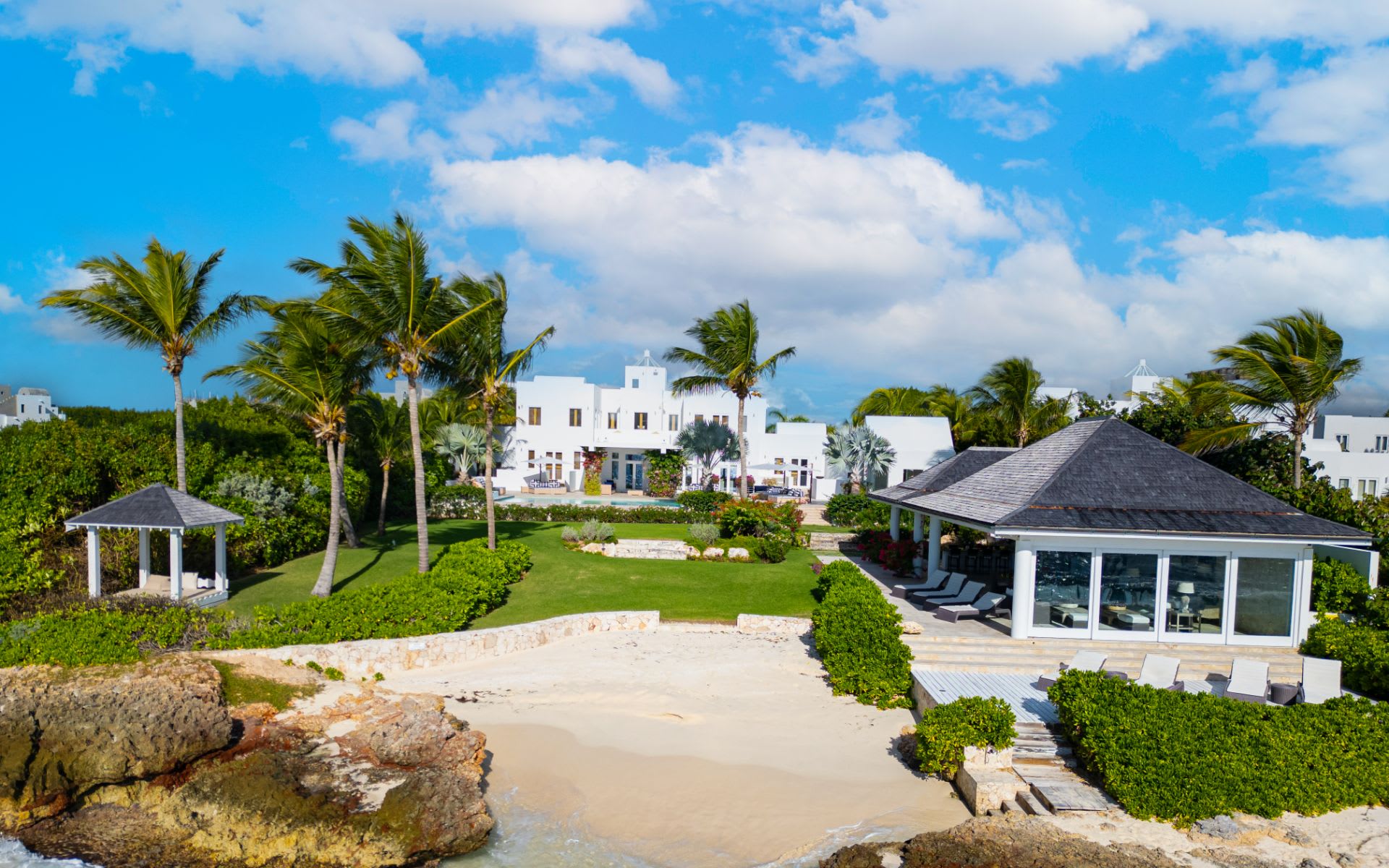 Aurora Estate Home - Private Beach Front Estate 