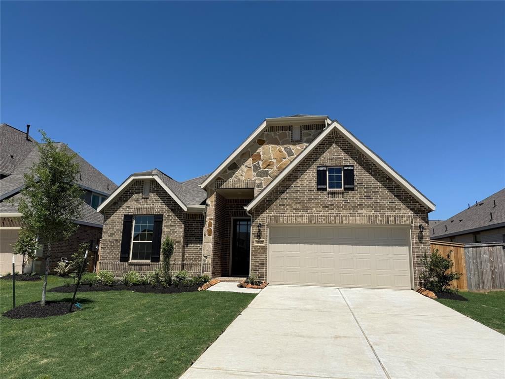 32322 Cedar Crest Dr