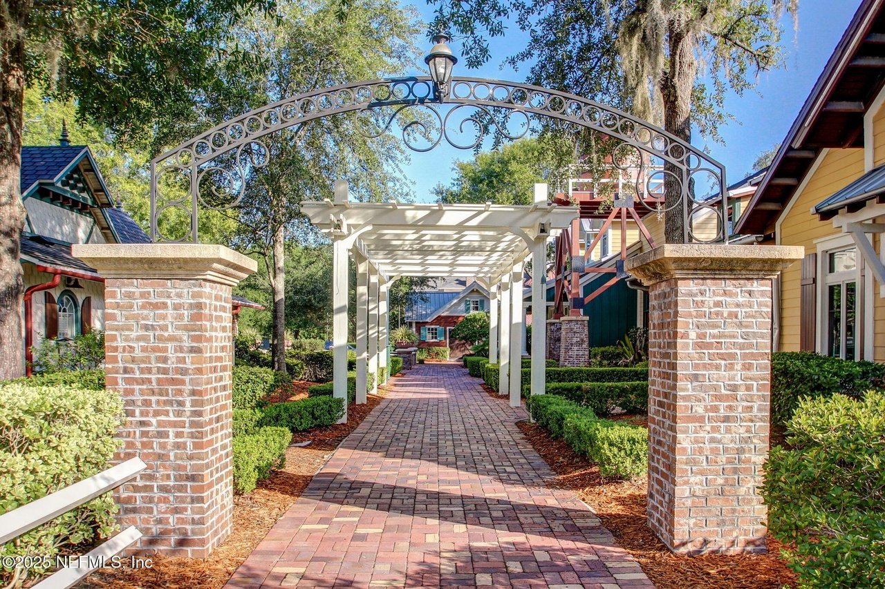 1479 Shadow Creek Dr