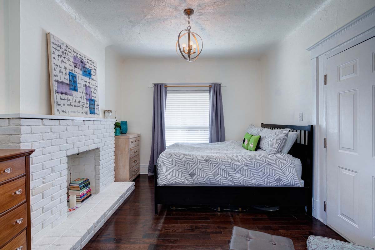 256 Woodbine Ave