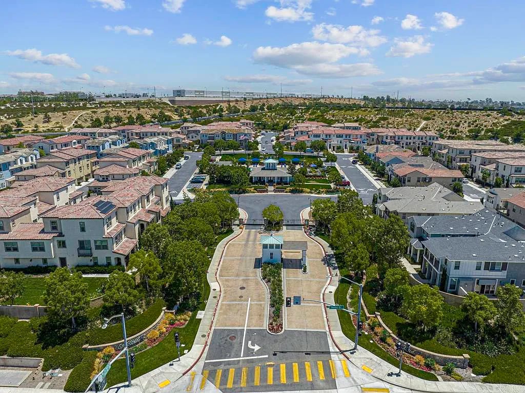 4376 Pacifica Way #3