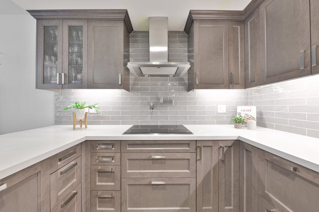 GR17-1575 Lakeshore Rd W