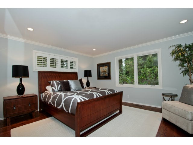 25 La Loma Drive