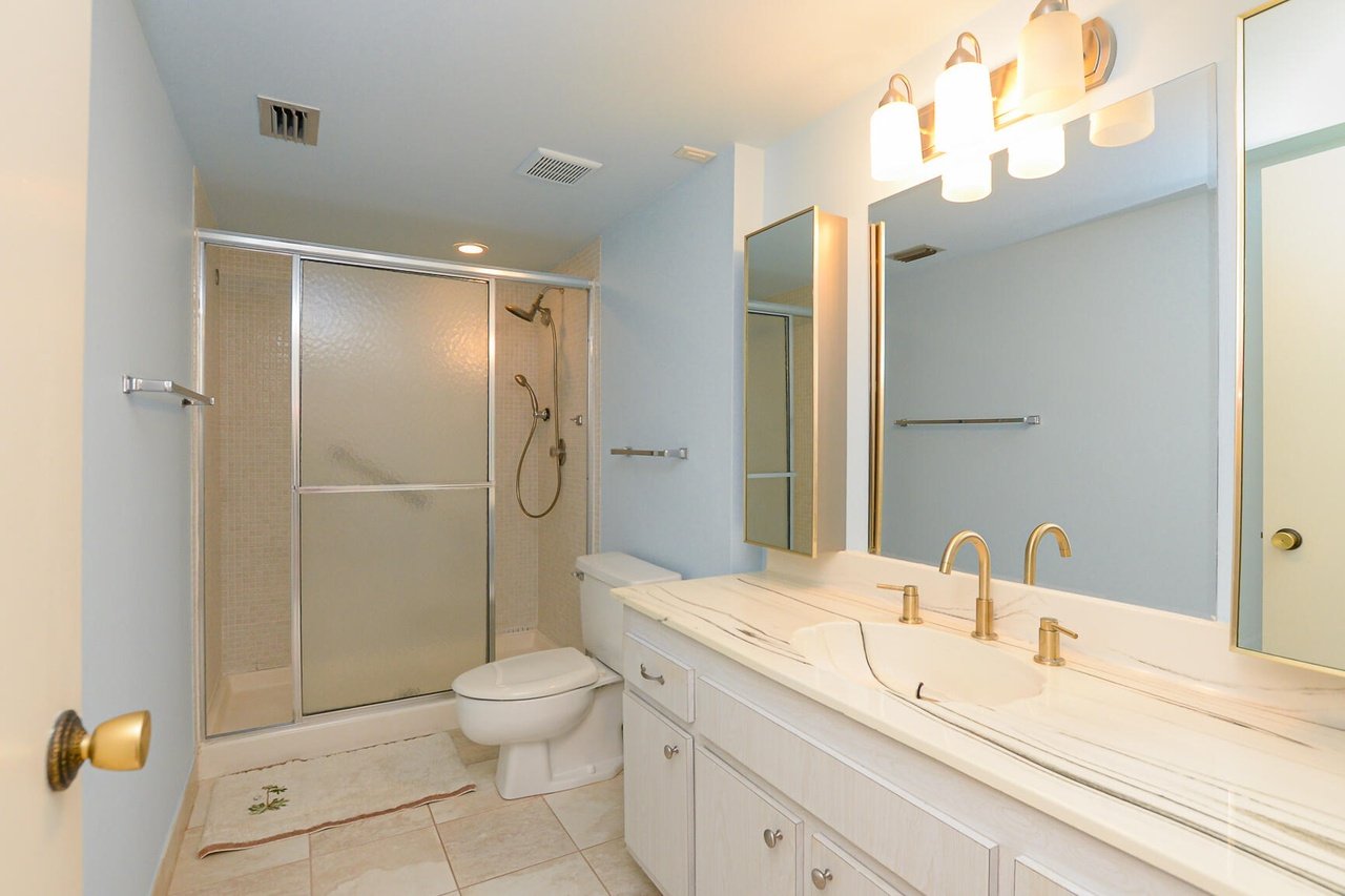 1800 SE Saint Lucie Blvd, #9-305