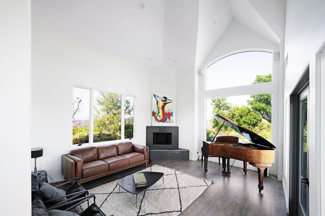 Grandeur House