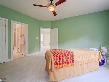 106 Calvary Ct SE