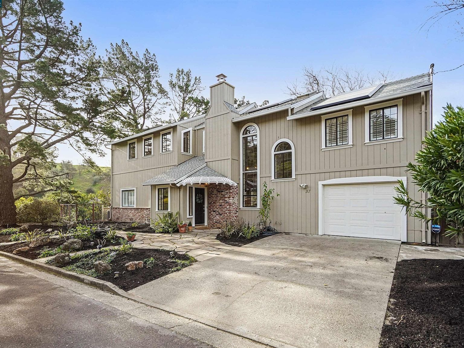 37 Bacon Ct