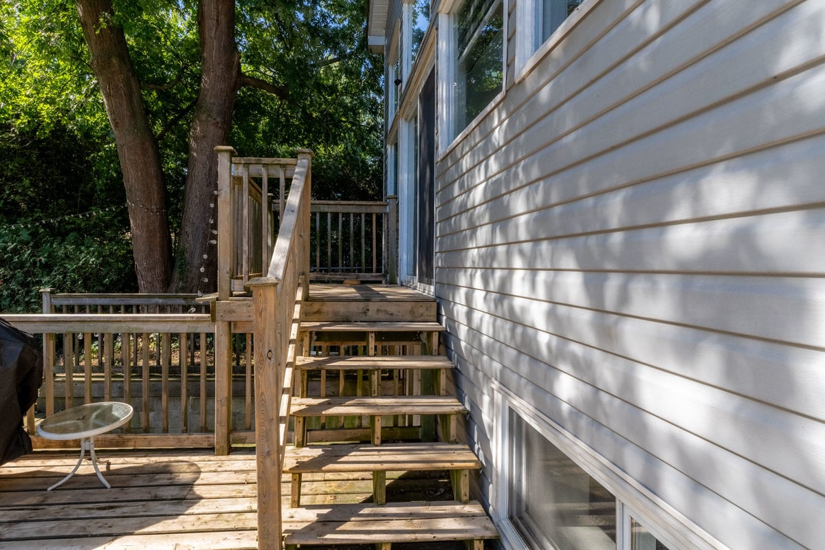 708 Montbeck Cres