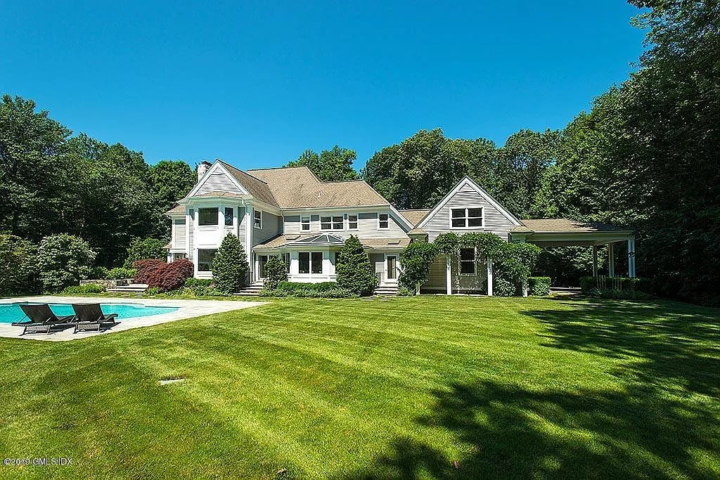 15 Mountain Laurel Dr