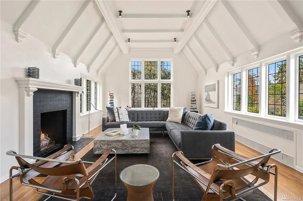 1621 Shenandoah Dr E