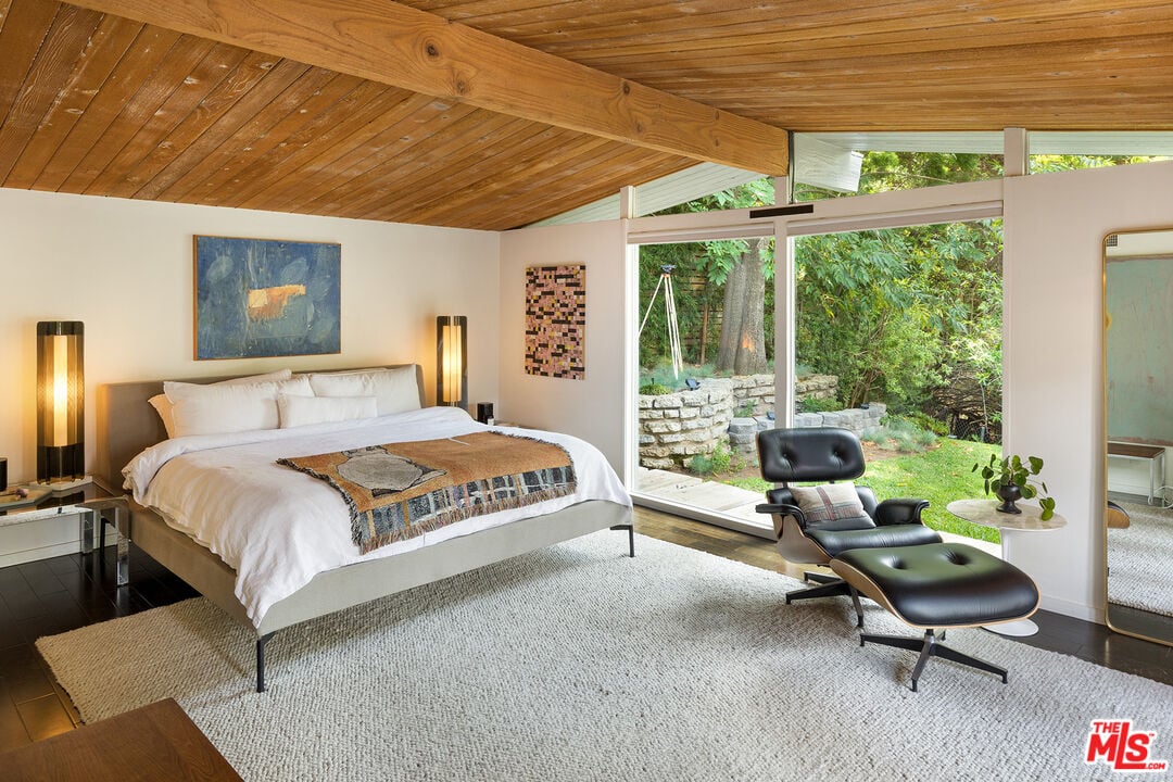 2699 La Cuesta Dr