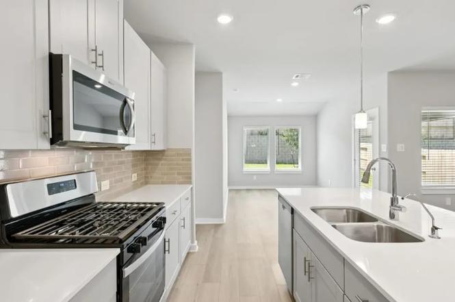 18479 Landing Meadows Ln