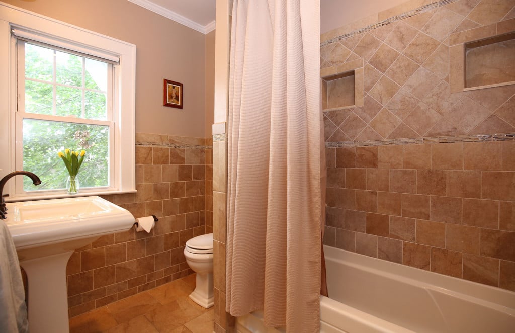 Just Sold! 76 Meadowbrook Road – $620,000