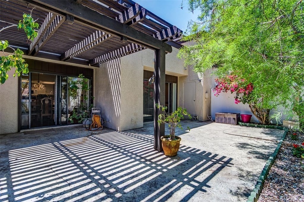 925 Van Ness Ct