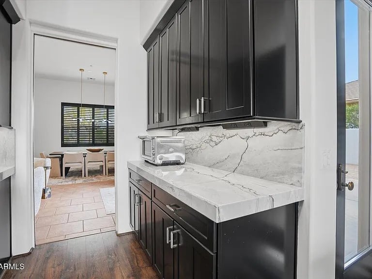 5311 E Gray Wolf Trail