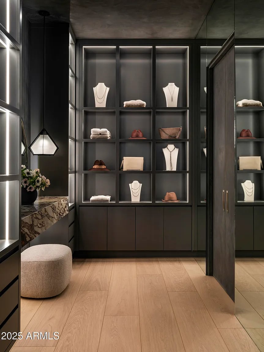 4510 E Maderos Del Cuenta Drive