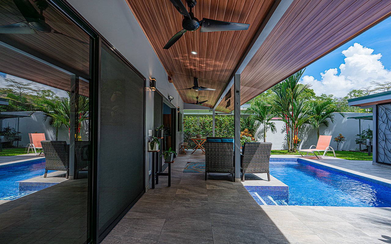 Home Near Downtown Uvita with Private Forest and Creek
