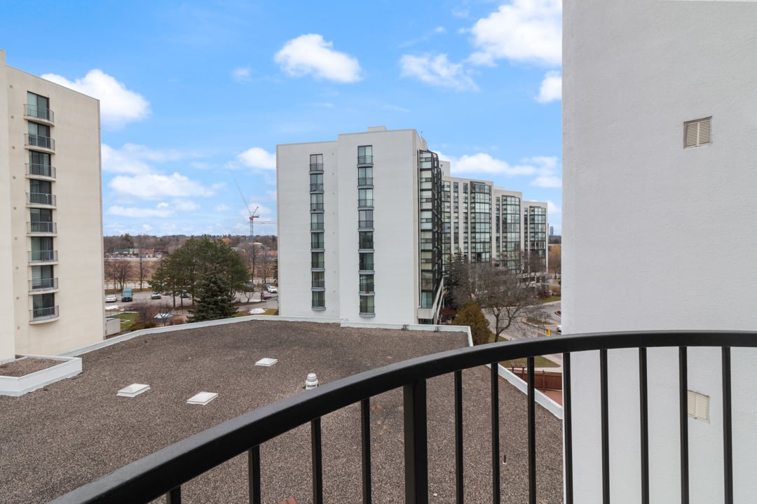 40 Harding Blvd #604