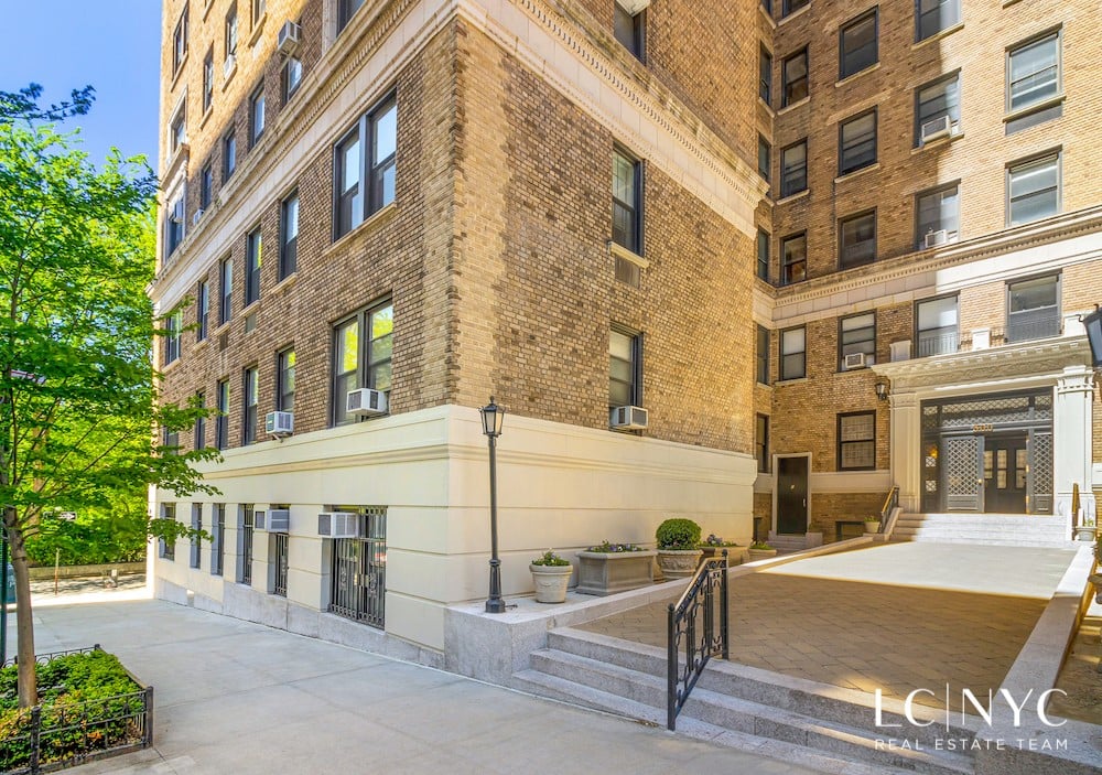 300 Riverside Drive, #14A