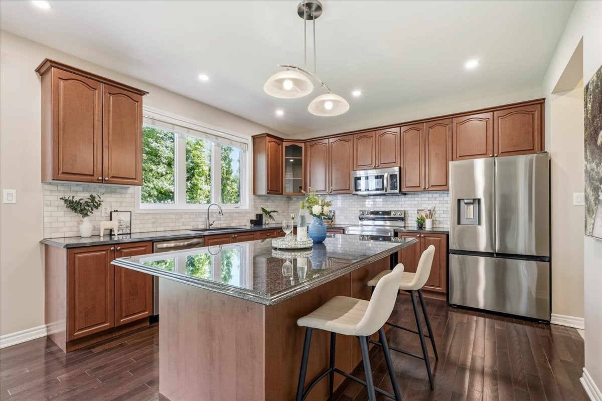 2383 Calloway Dr, Oakville