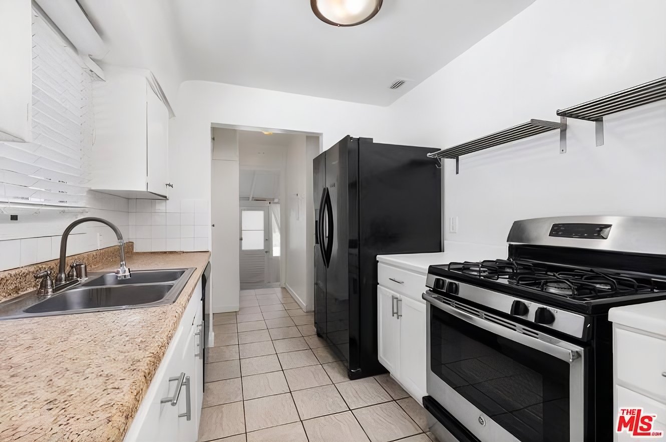 425 W Riverside Drive