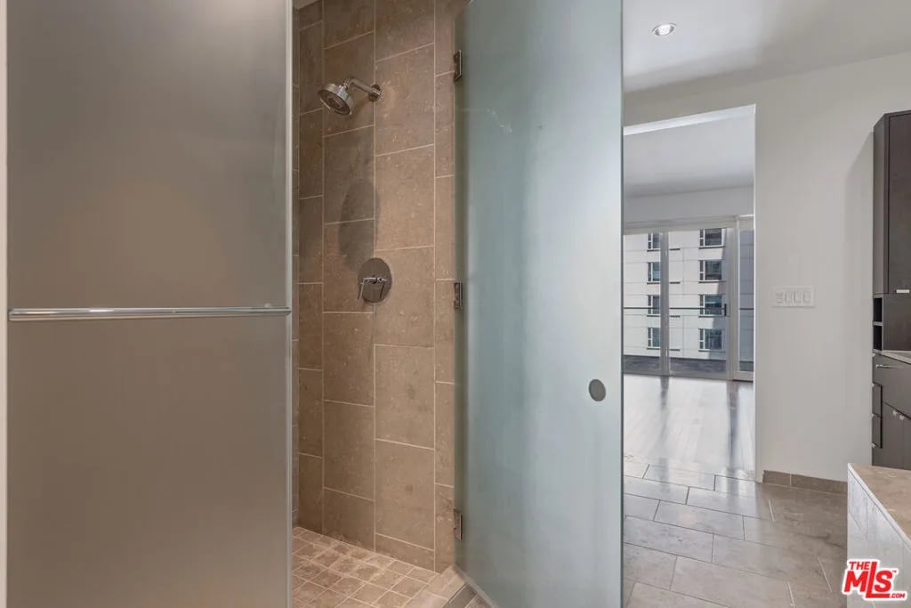 6250 Hollywood Blvd, #7D