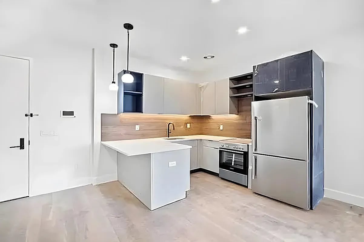 391 Meeker Ave 2A