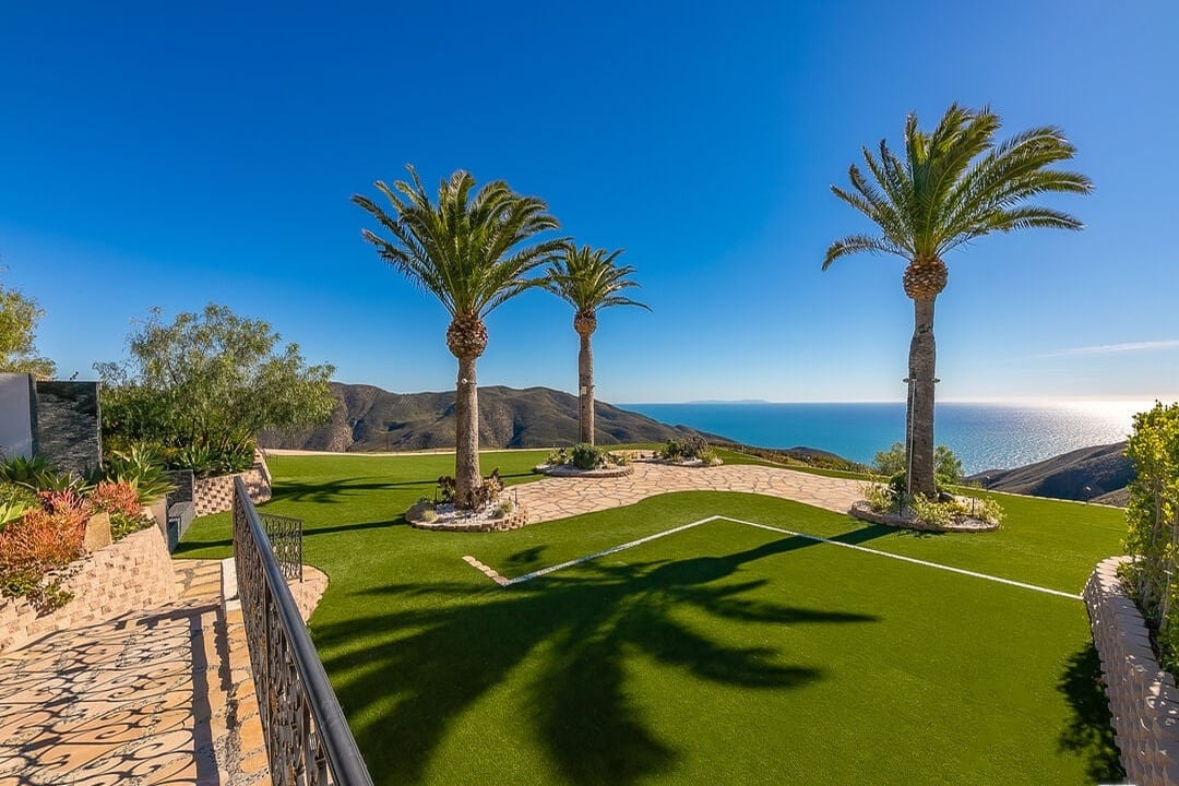 Yellow Hill Road 90265