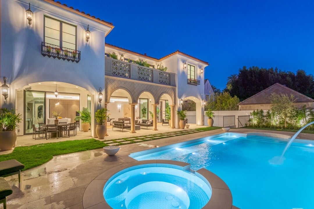 Silverreach Pavilion, N Hillcrest Rd, 90210