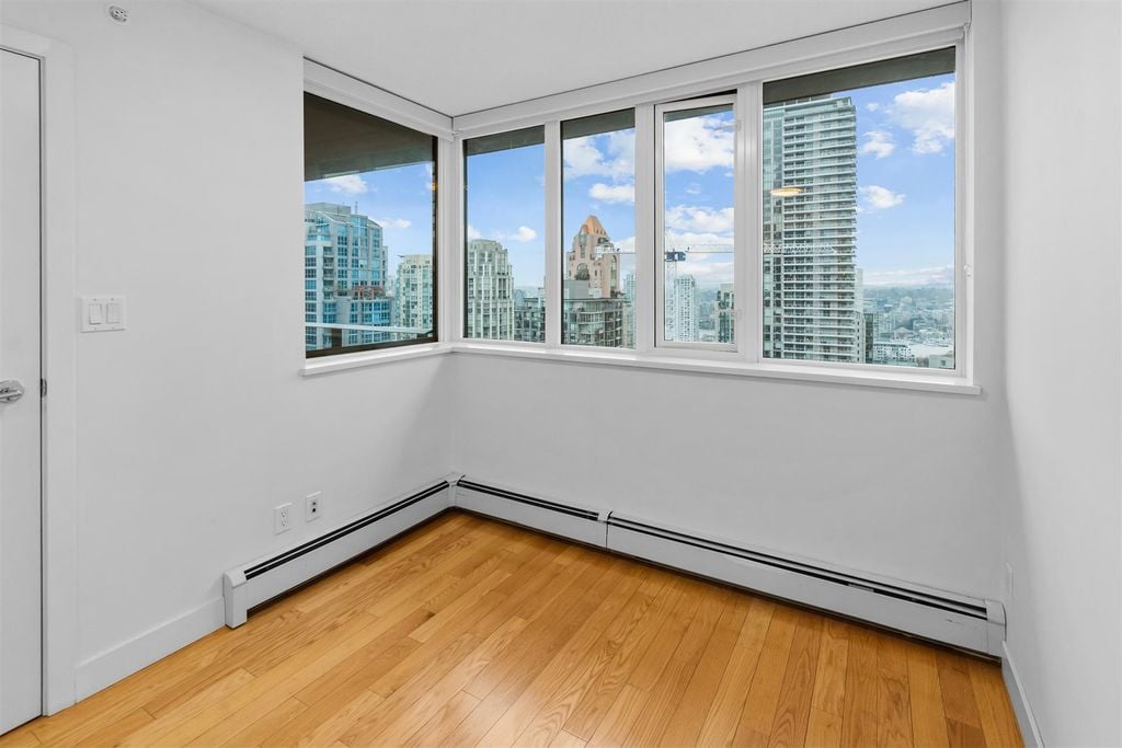 1325 Rolston St, #2305