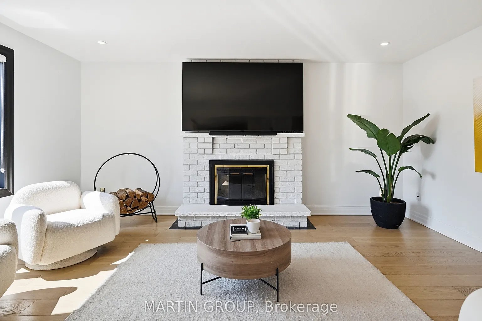 376 Carrier Ln