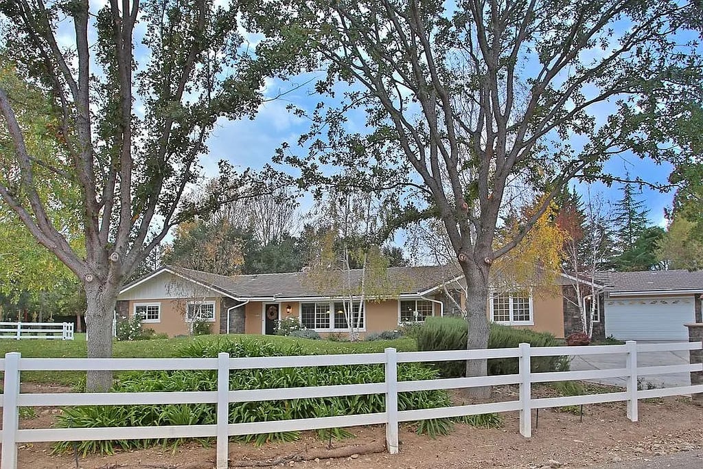 2379 Janin Way