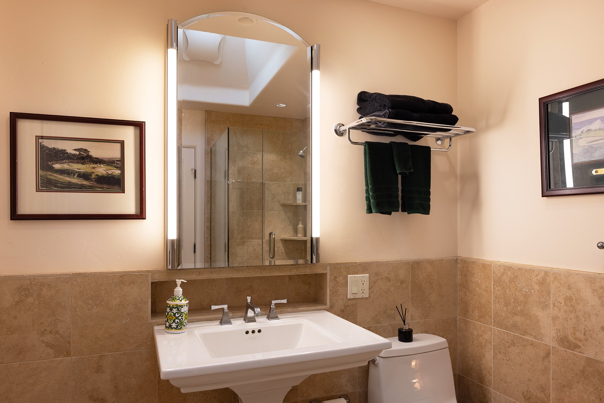 Stylish Del Mesa Retreat - 129 Del Mesa