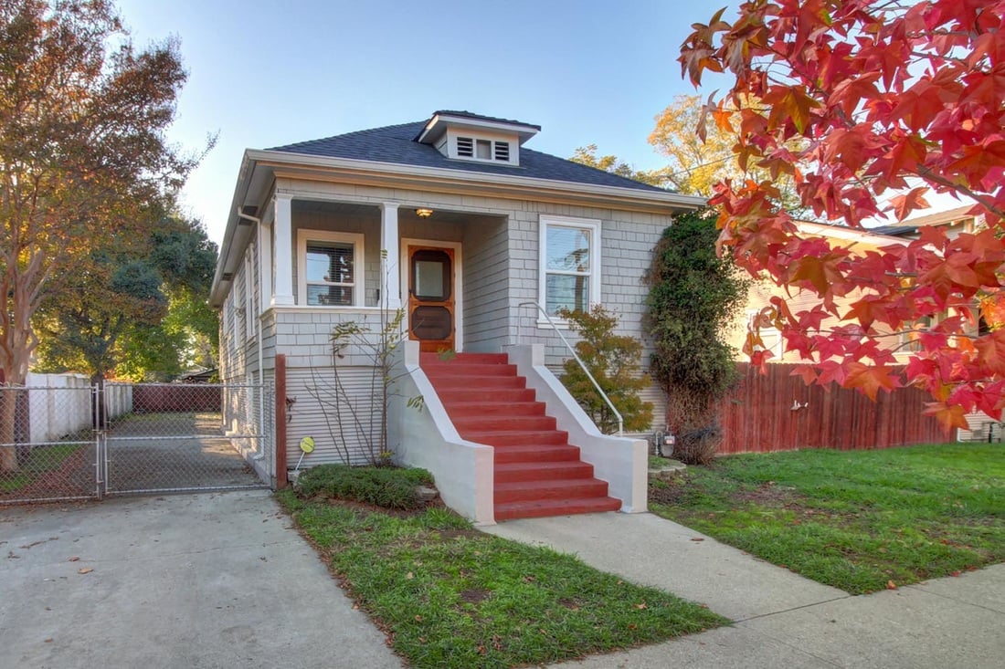 Just listed: Beautiful high water bungalow at 2768 43rd Street