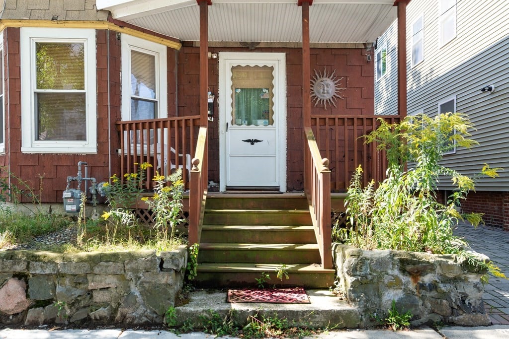 10 Morton St
