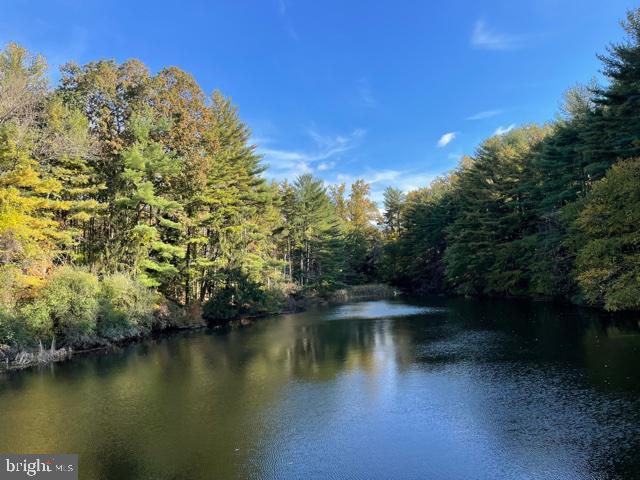 22 Running Cedar Rd
