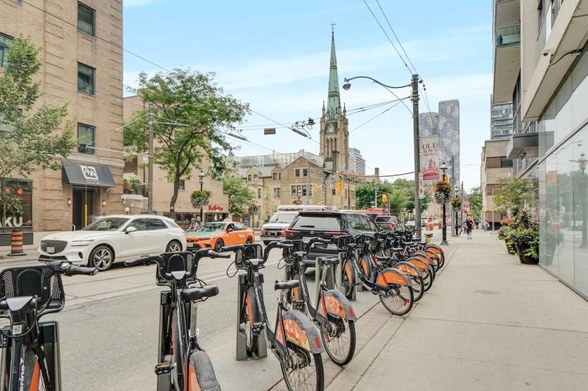 89 Church Street Unit: 612