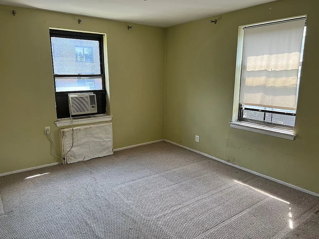 26-16 Union St, #2E