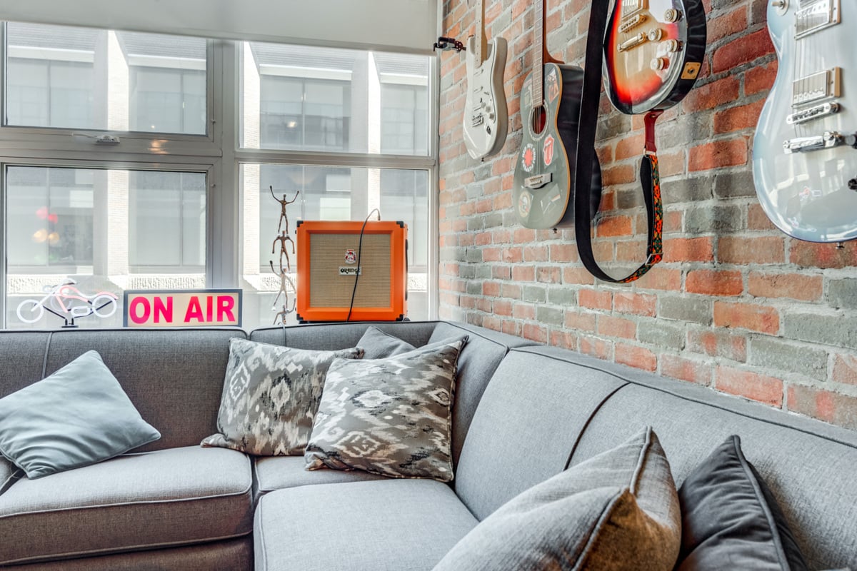 826-155 DALHOUSIE Street, Toronto