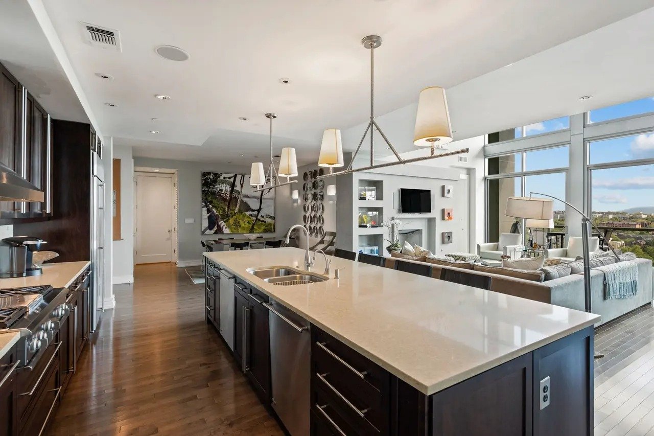 900 20th Ave S #1704