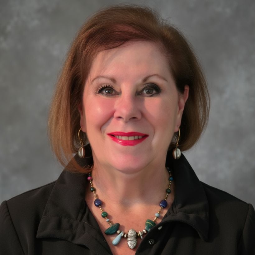 Mary Diane Lange Greenville, SC Real Estate Agent Headshot