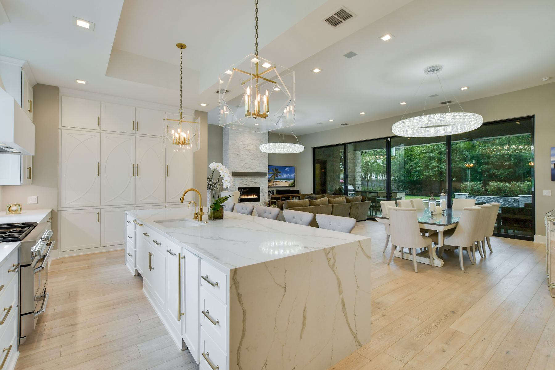 Reveille Transitional